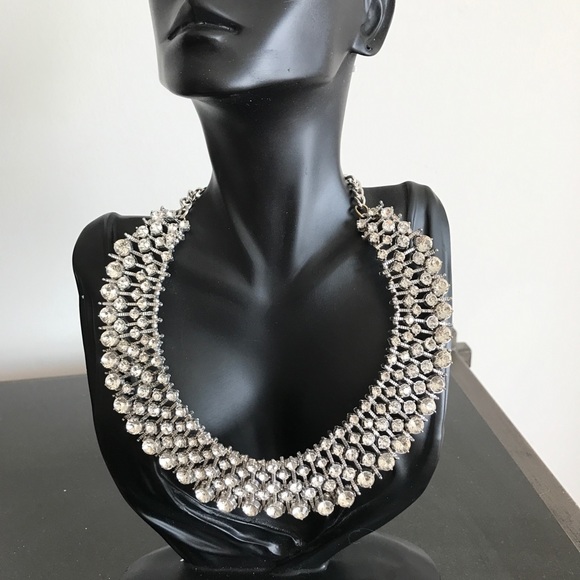 Jewelry - 🎉The Princess Kate Statement Necklace